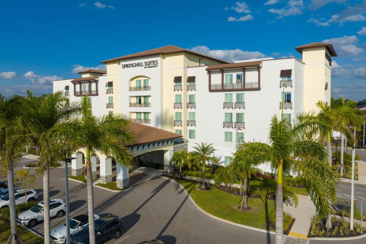 Springhill Suites By Marriott Fort Myers Estero Exterior photo
